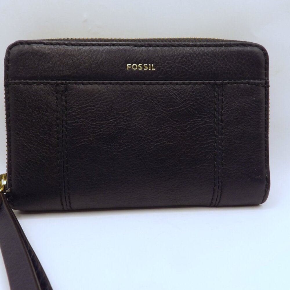 Excellent FOSSIL Black Leather Wallet/ Wristlet/ Zipper Closure/